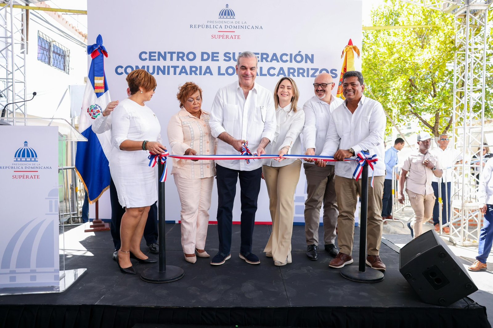 Luis Abinader y Gloria Reyes